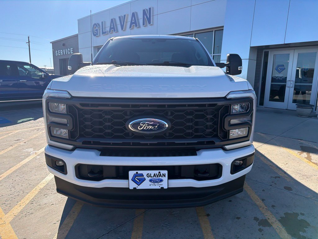 Used 2023 Ford F250 XL w/ STX Appearance Package AWD/4WD image 2