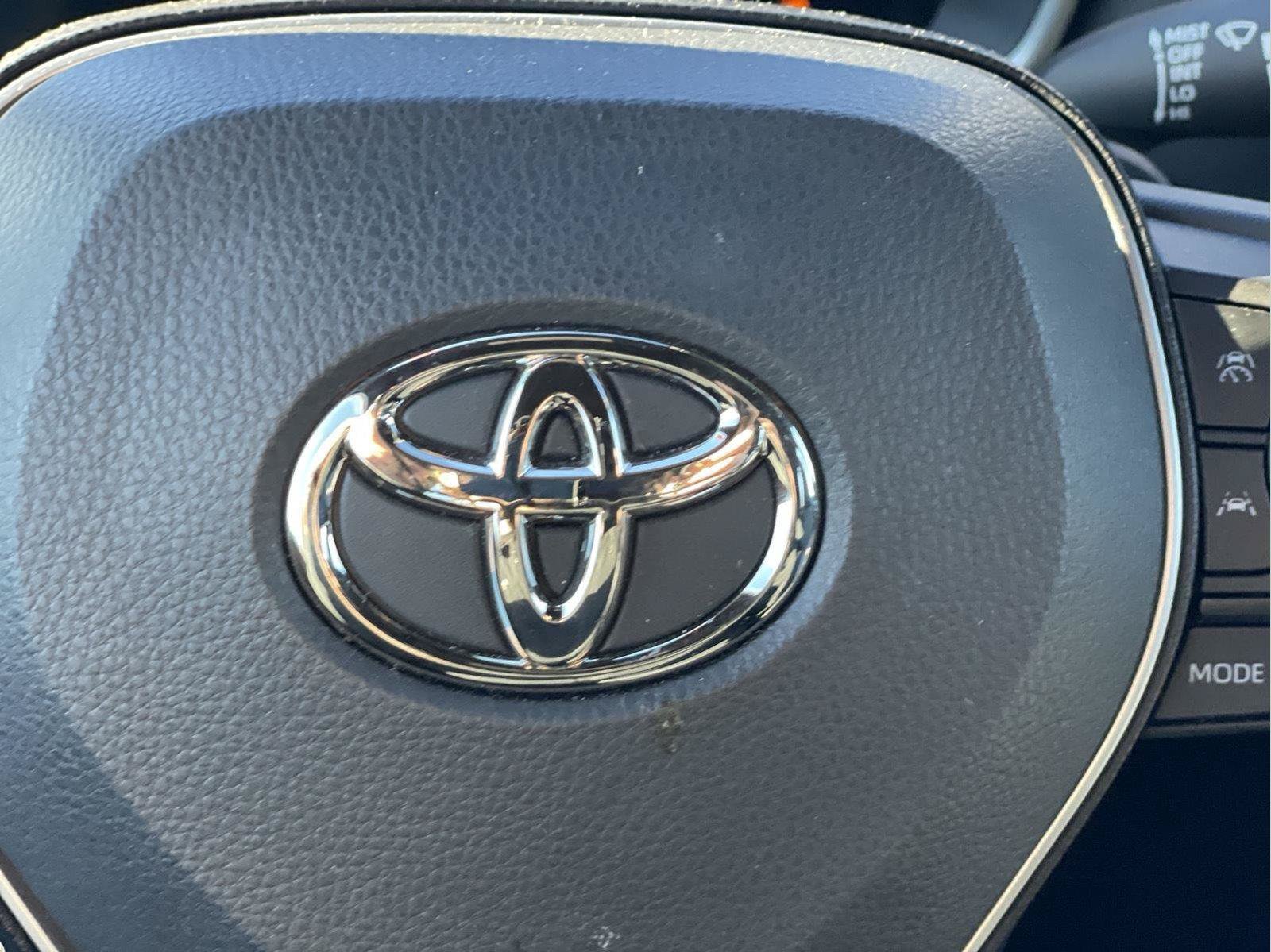 Used 2026 Toyota Corolla XSE FWD image 30