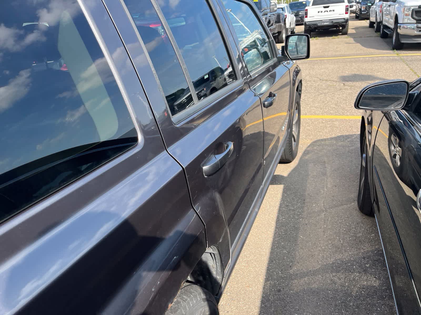Used 2016 Jeep Patriot High Altitude FWD image 17