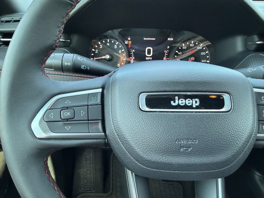 Used 2026 Jeep Compass Trailhawk AWD/4WD image 15