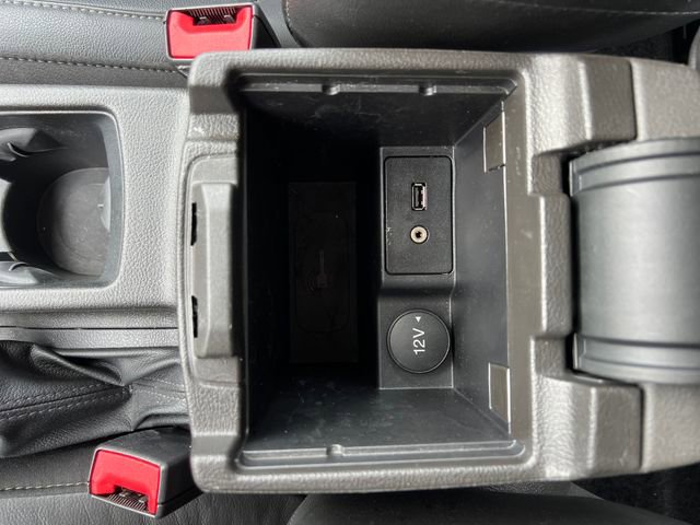 Used 2016 Ford Focus SE w/ Equipment Group 201A FWD image 24