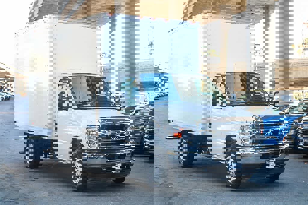 New 2026 Ford E-350 and Econoline 350 Super Duty w/ Power Equipment Group image 3