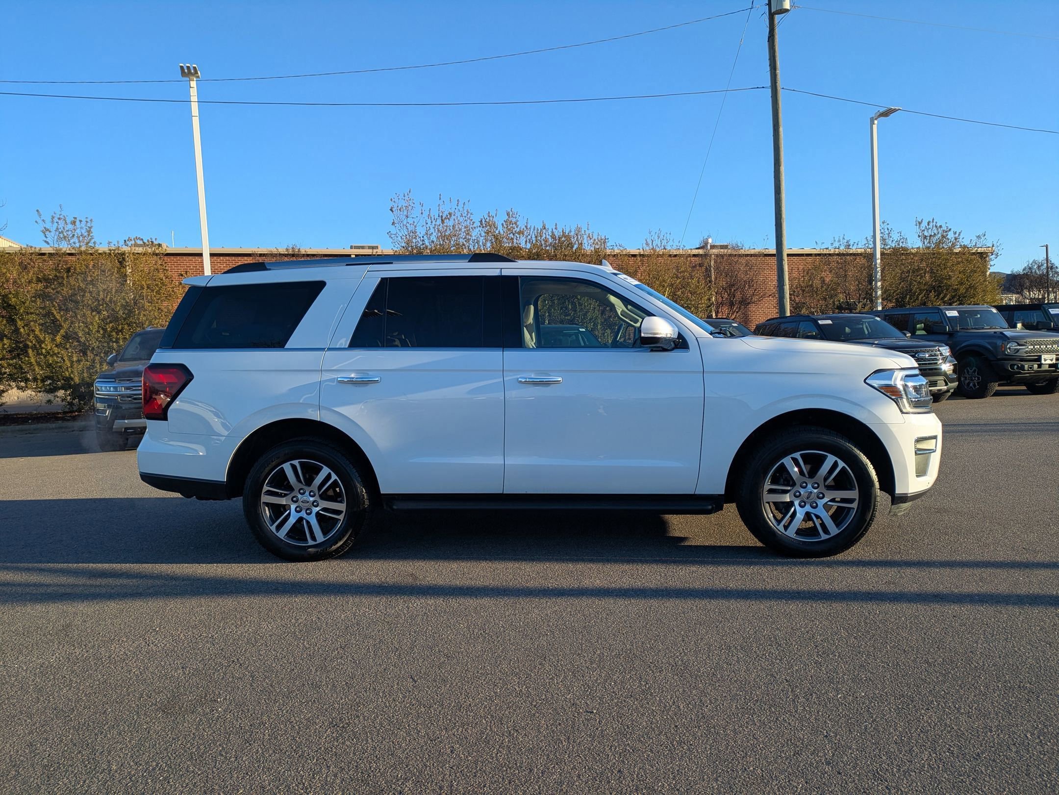 Certified 2024 Ford Expedition Limited image 3