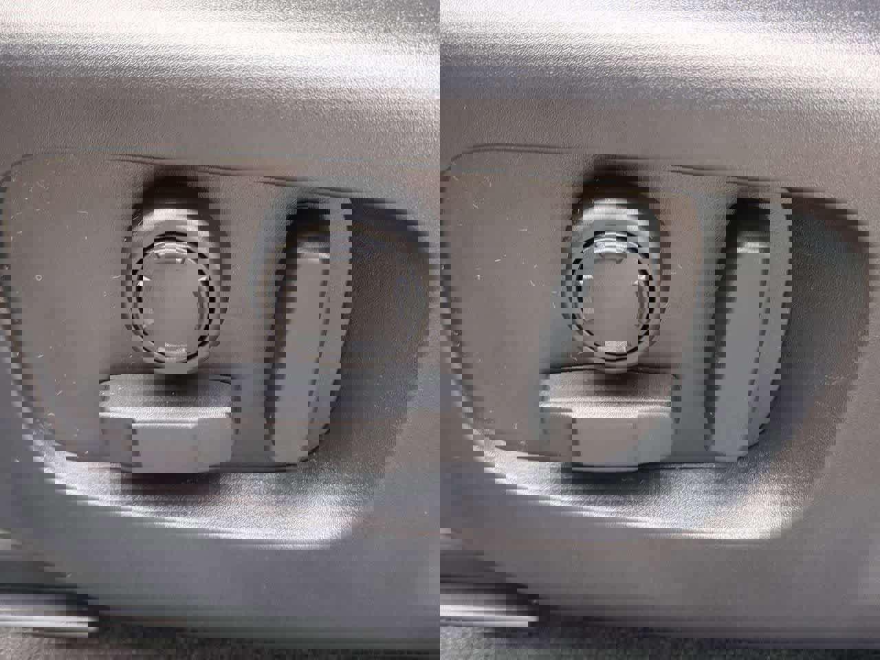 New 2026 Land Rover Range Rover Evoque Dynamic SE image 16