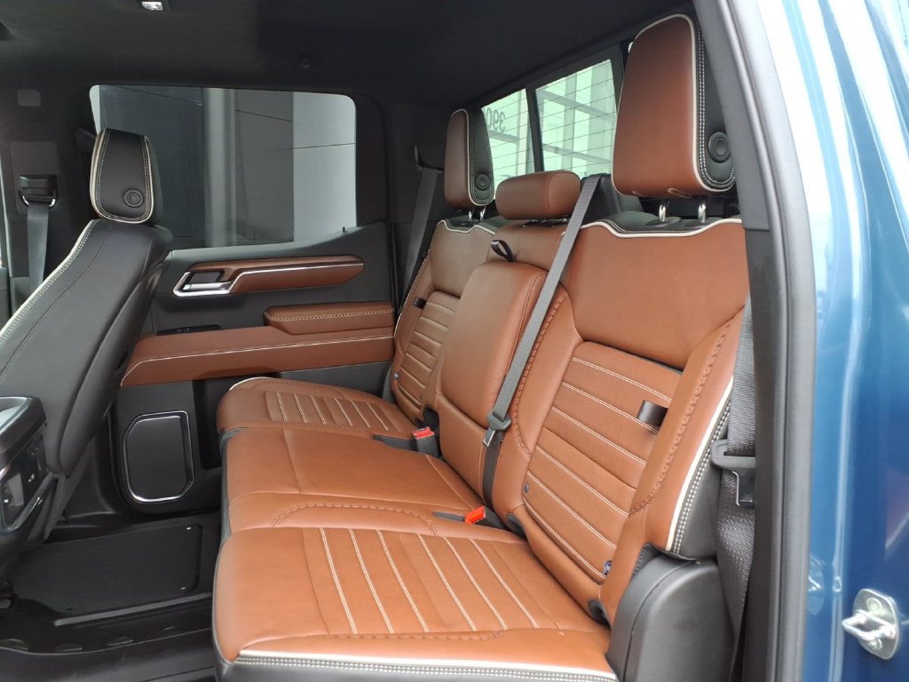 Used 2024 GMC Sierra 1500 Denali Ultimate AWD/4WD image 28