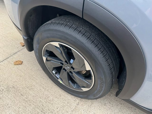 New 2026 Nissan Rogue SV w/ SV Premium Package image 2