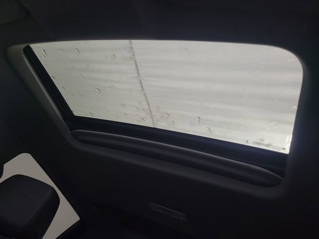 Used 2023 GMC Sierra 3500 Denali w/ Denali Ultimate Package AWD/4WD image 11