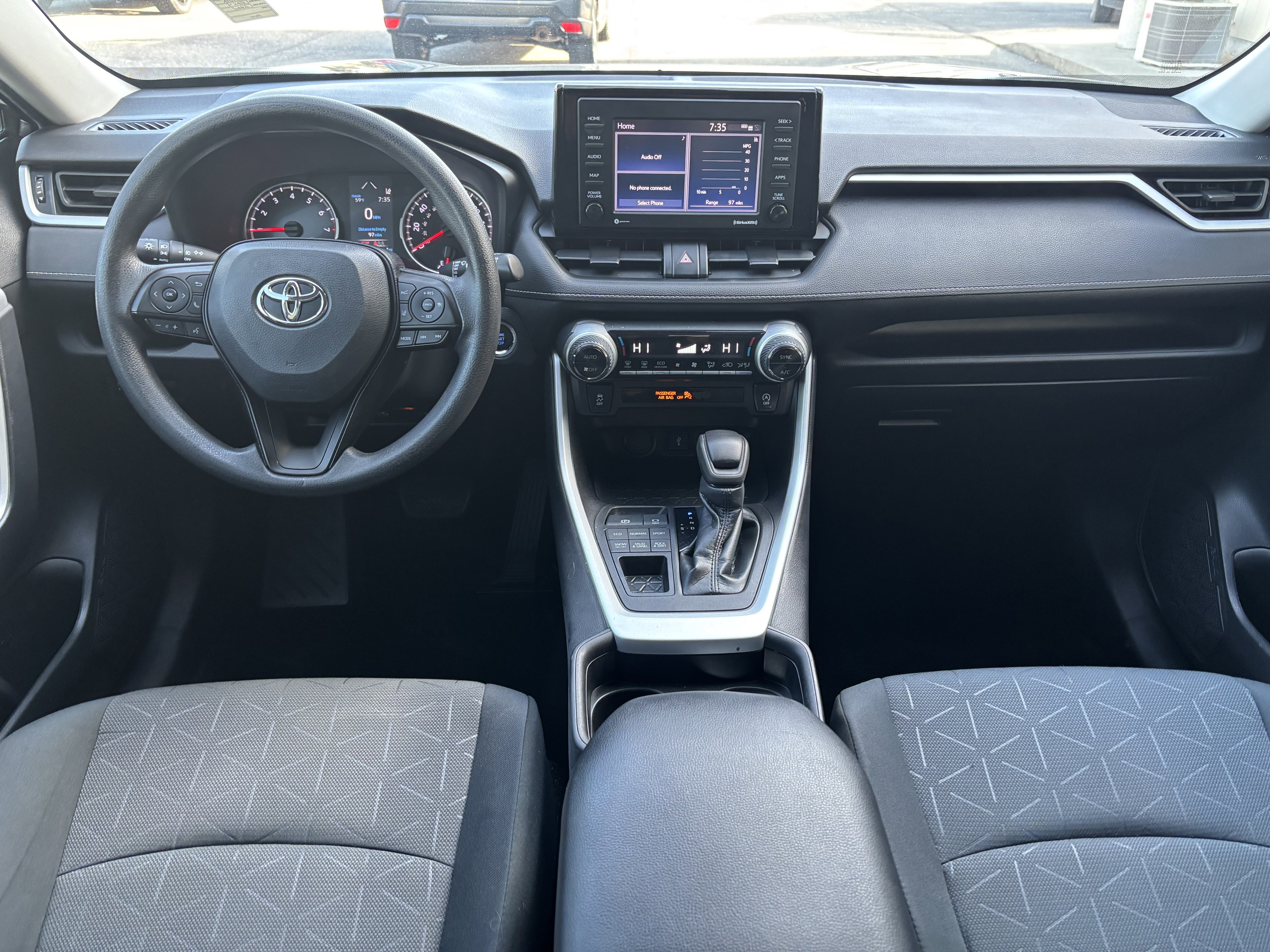 Used 2021 Toyota RAV4 XLE AWD/4WD image 18