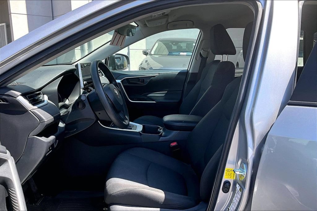 Used 2023 Toyota RAV4 LE FWD image 14
