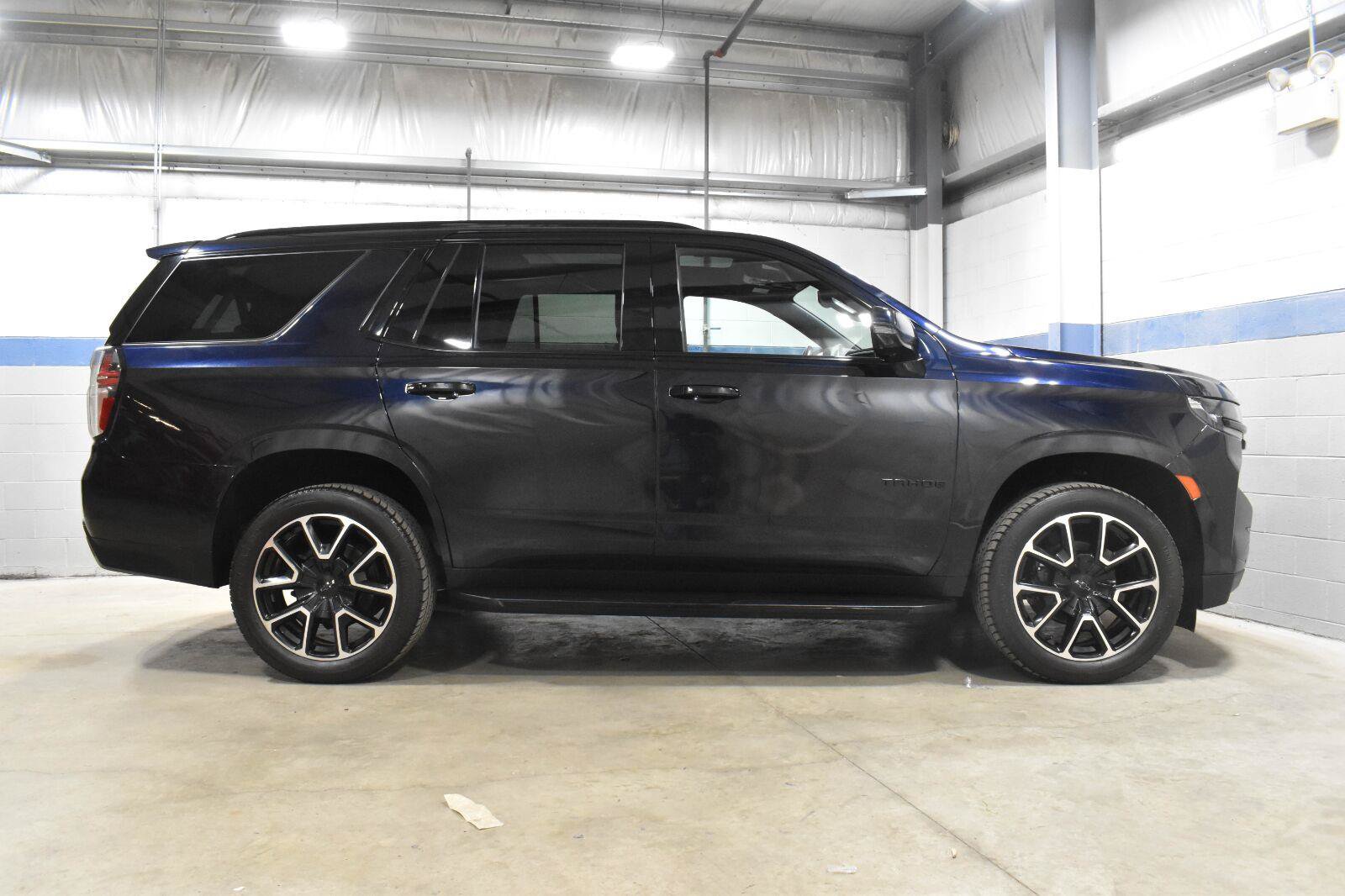 Used 2022 Chevrolet Tahoe RST w/ Luxury Package AWD/4WD image 27