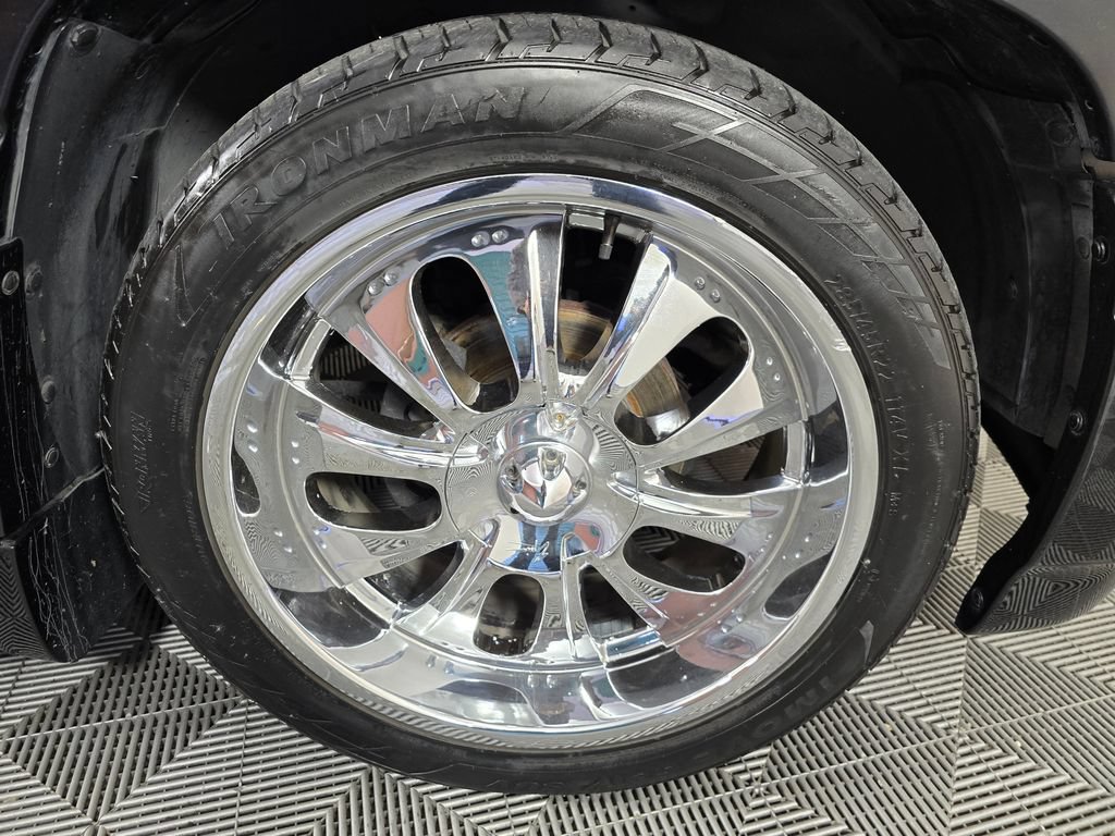 Used 2002 GMC Yukon Denali AWD/4WD image 9