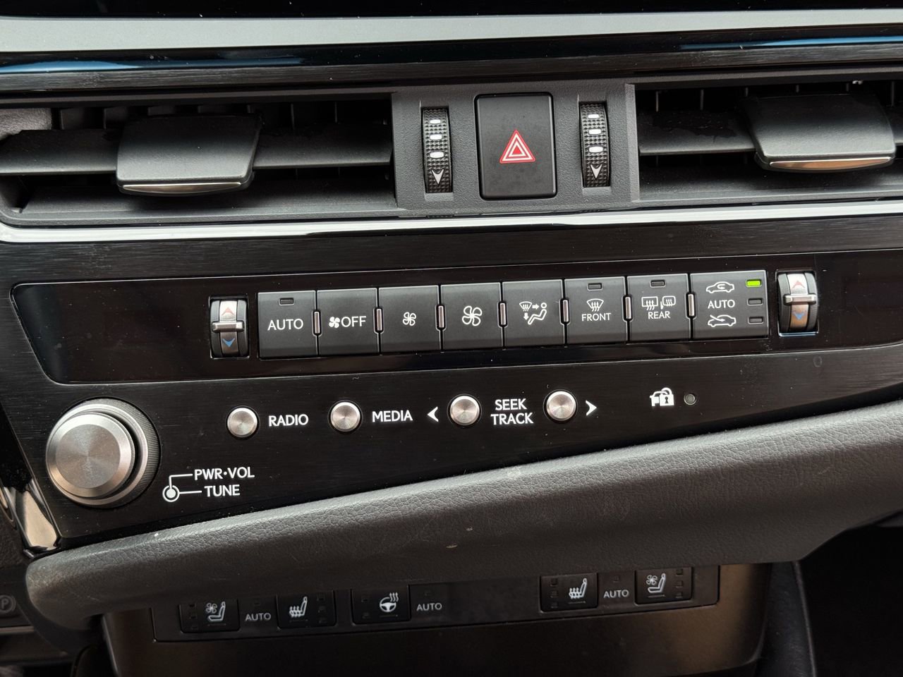 Used 2023 Lexus ES 350 w/ Premium Package FWD image 17