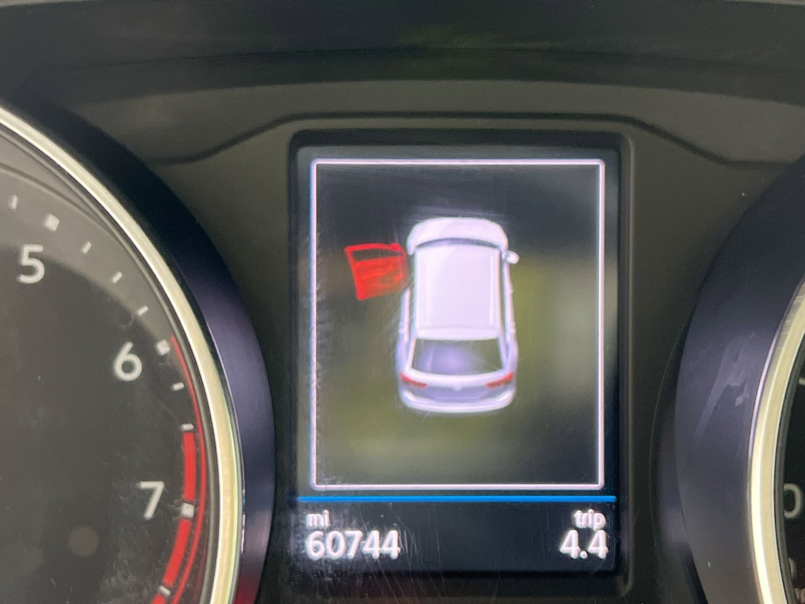 Used 2021 Volkswagen Tiguan S image 25