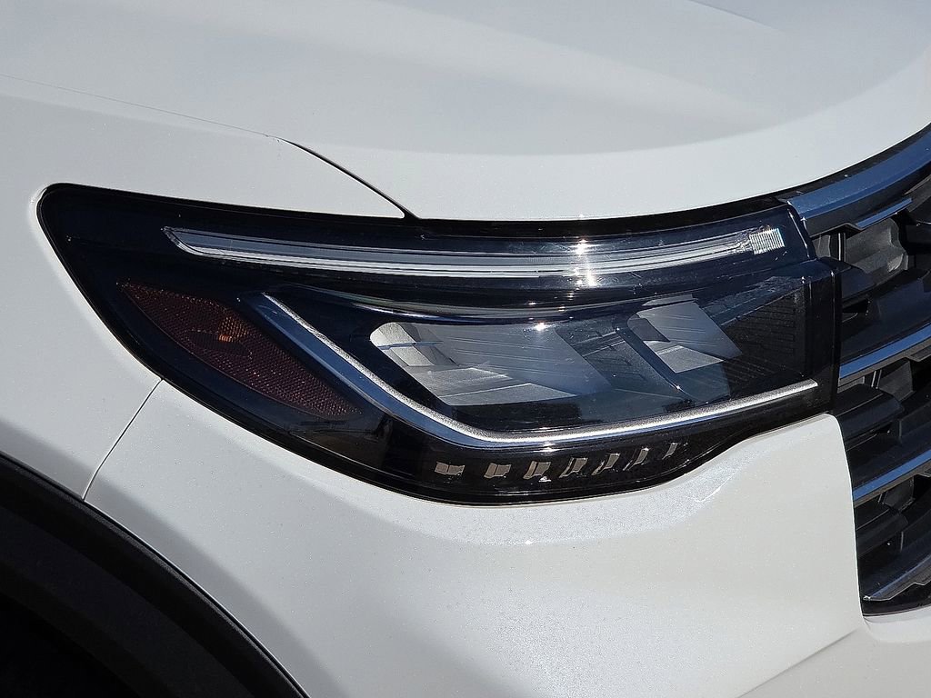 Used 2025 Ford Explorer Active w/ Active Comfort Package image 10