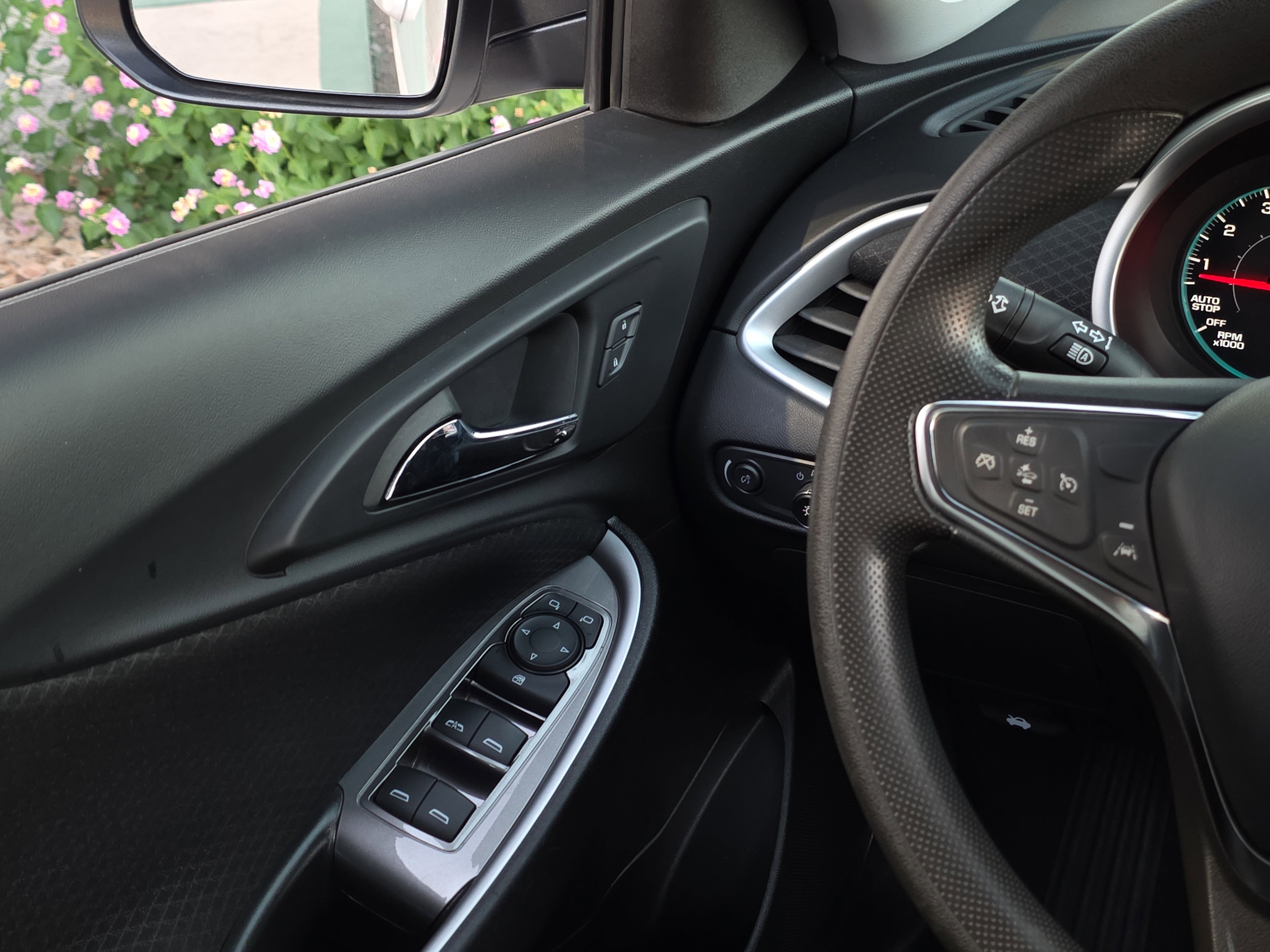 Used 2024 Chevrolet Malibu LT image 24