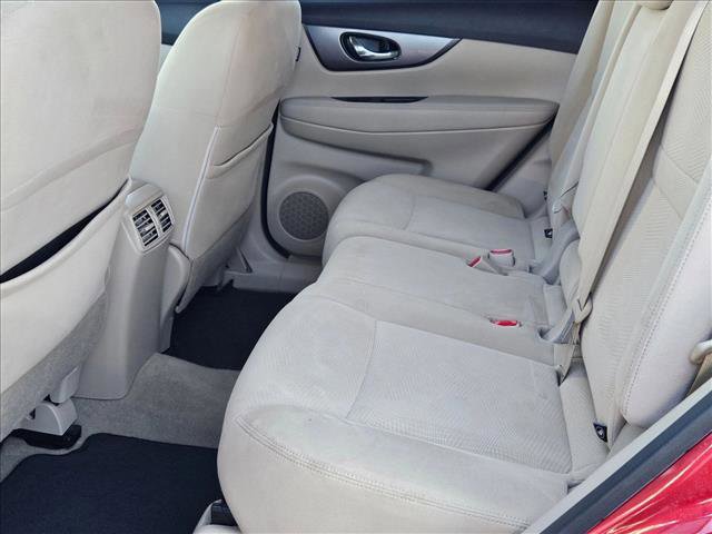 Used 2015 Nissan Rogue SV image 18