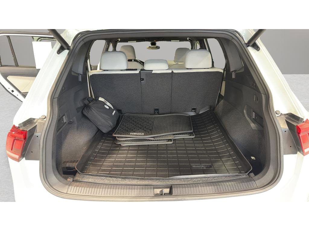 Used 2020 Volkswagen Tiguan SEL Premium R-Line image 18