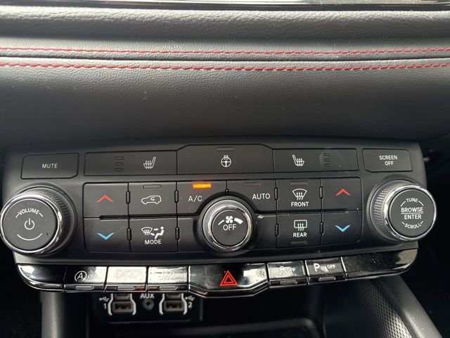 Used 2025 Dodge Durango GT AWD/4WD image 10