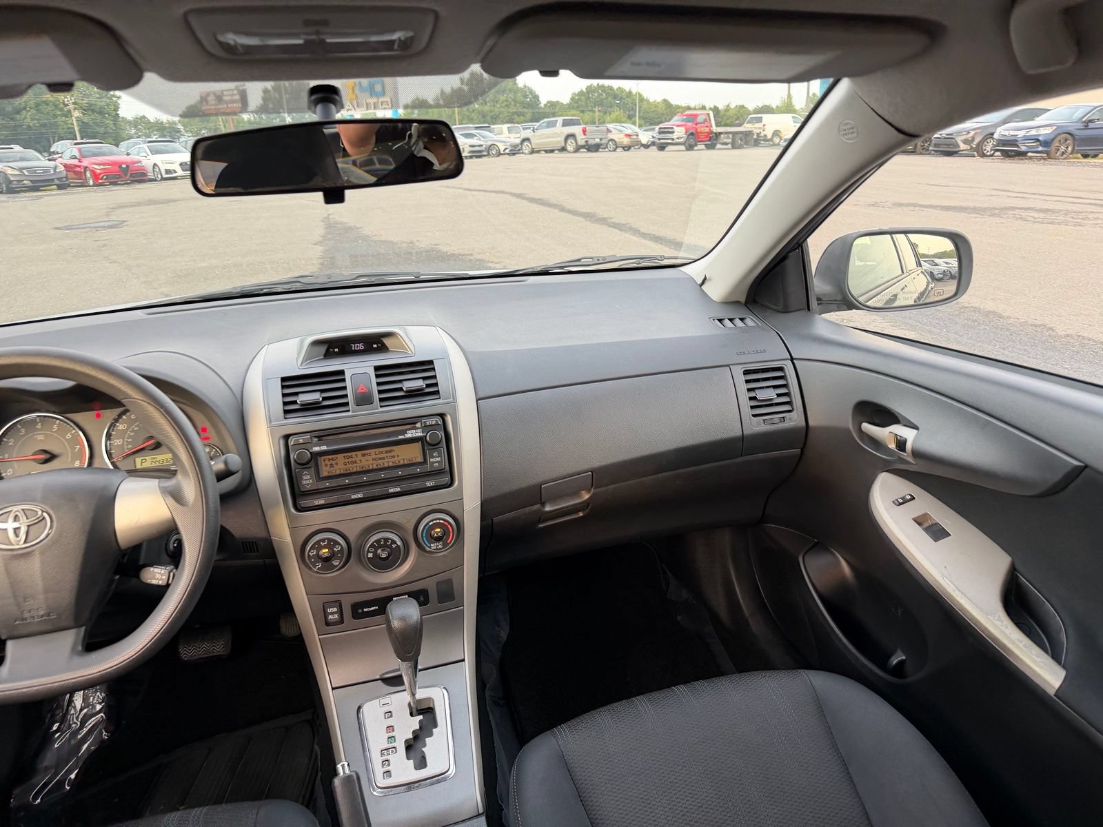 Used 2012 Toyota Corolla S FWD image 27