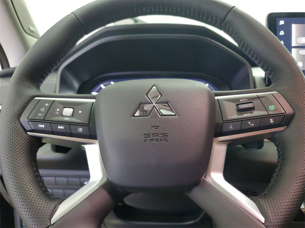 New 2025 Mitsubishi Outlander SEL image 22