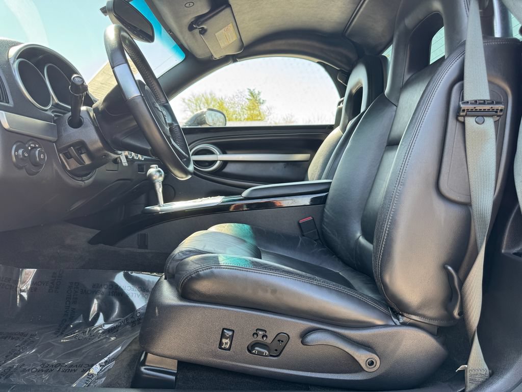 Used 2003 Chevrolet SSR w/ Preferred Equipment Group RWD image 17