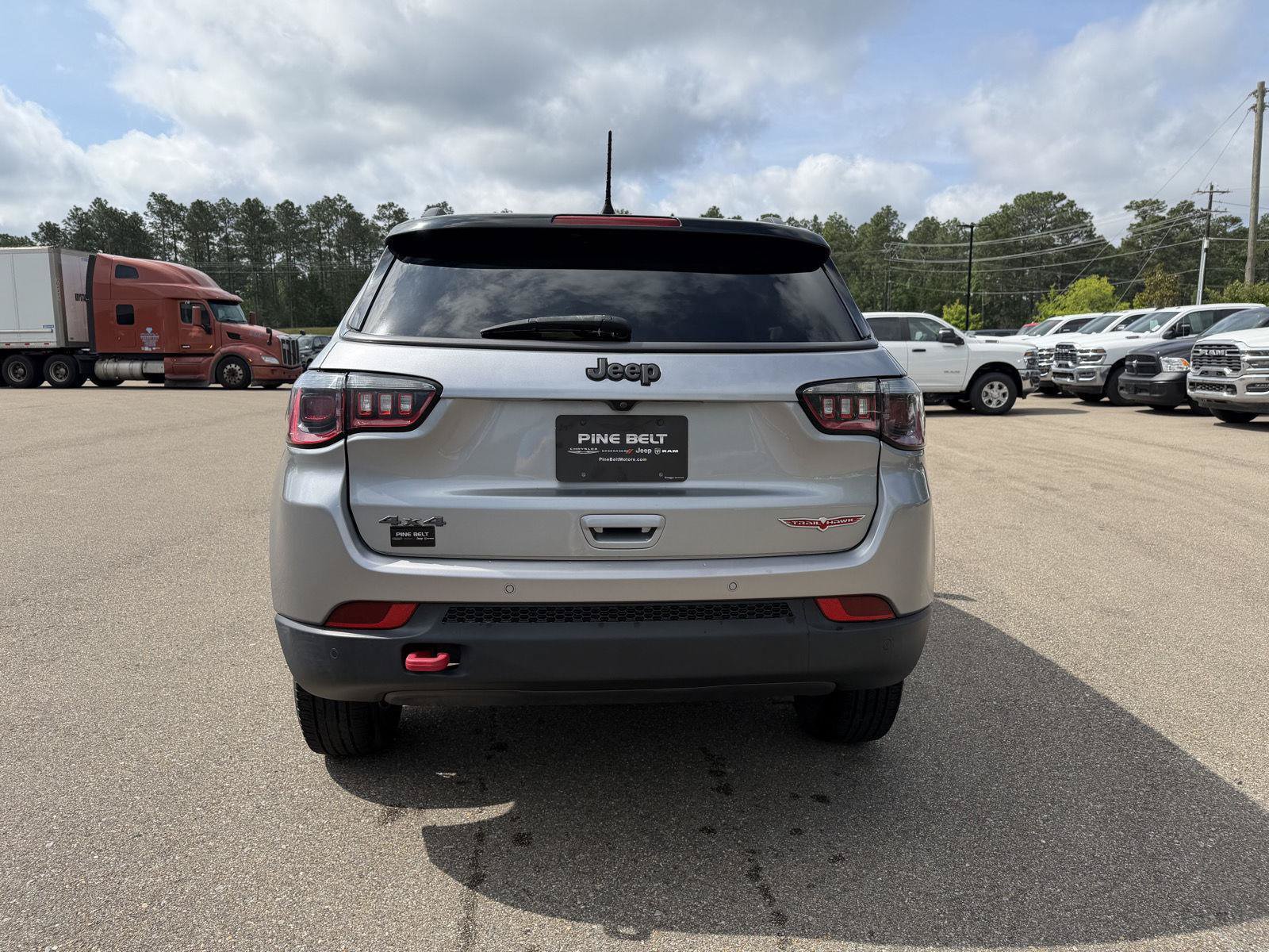 Used 2021 Jeep Compass Trailhawk AWD/4WD image 5
