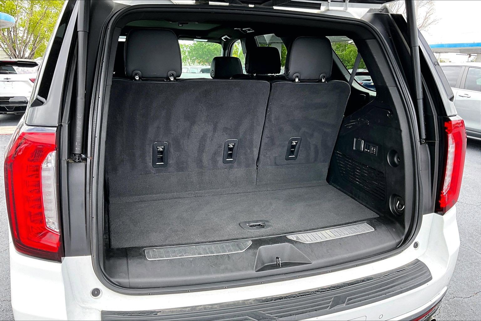 Certified 2024 GMC Yukon Denali RWD image 6