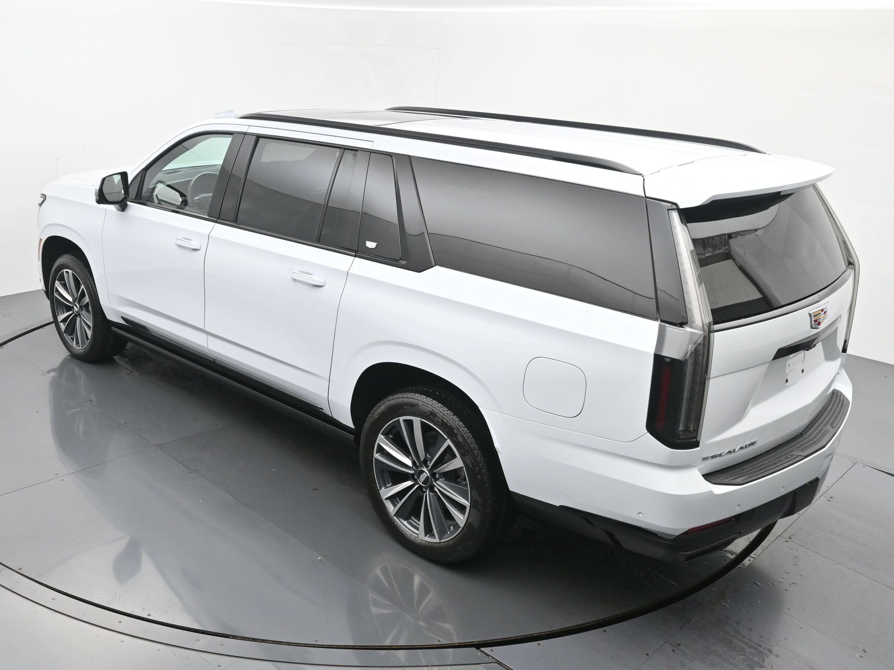 New 2026 Cadillac Escalade ESV Sport w/ Touring Package AWD/4WD image 25