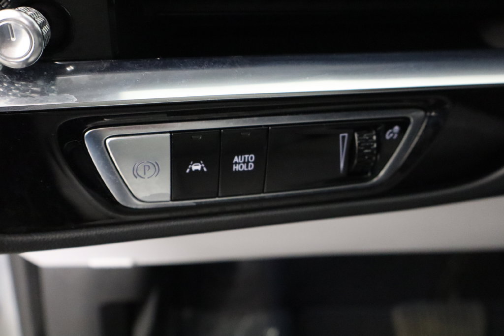 Used 2024 Cadillac Lyriq Luxury AWD/4WD image 22