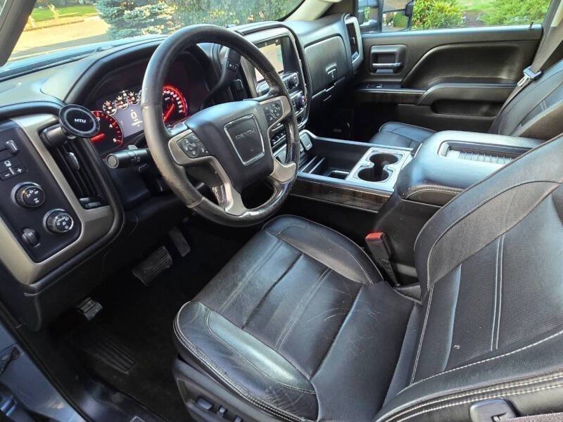 Used 2016 GMC Sierra 2500 Denali w/ Duramax Plus Package AWD/4WD image 13