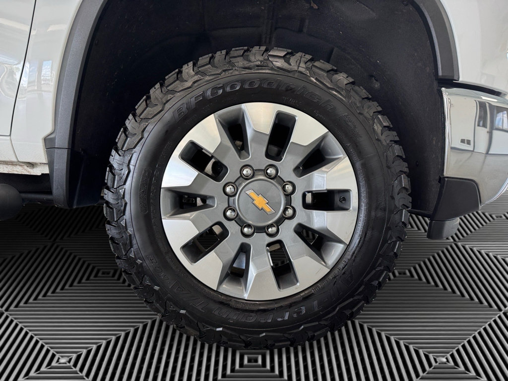 Used 2025 Chevrolet Silverado 2500 LT w/ Convenience Package AWD/4WD image 11