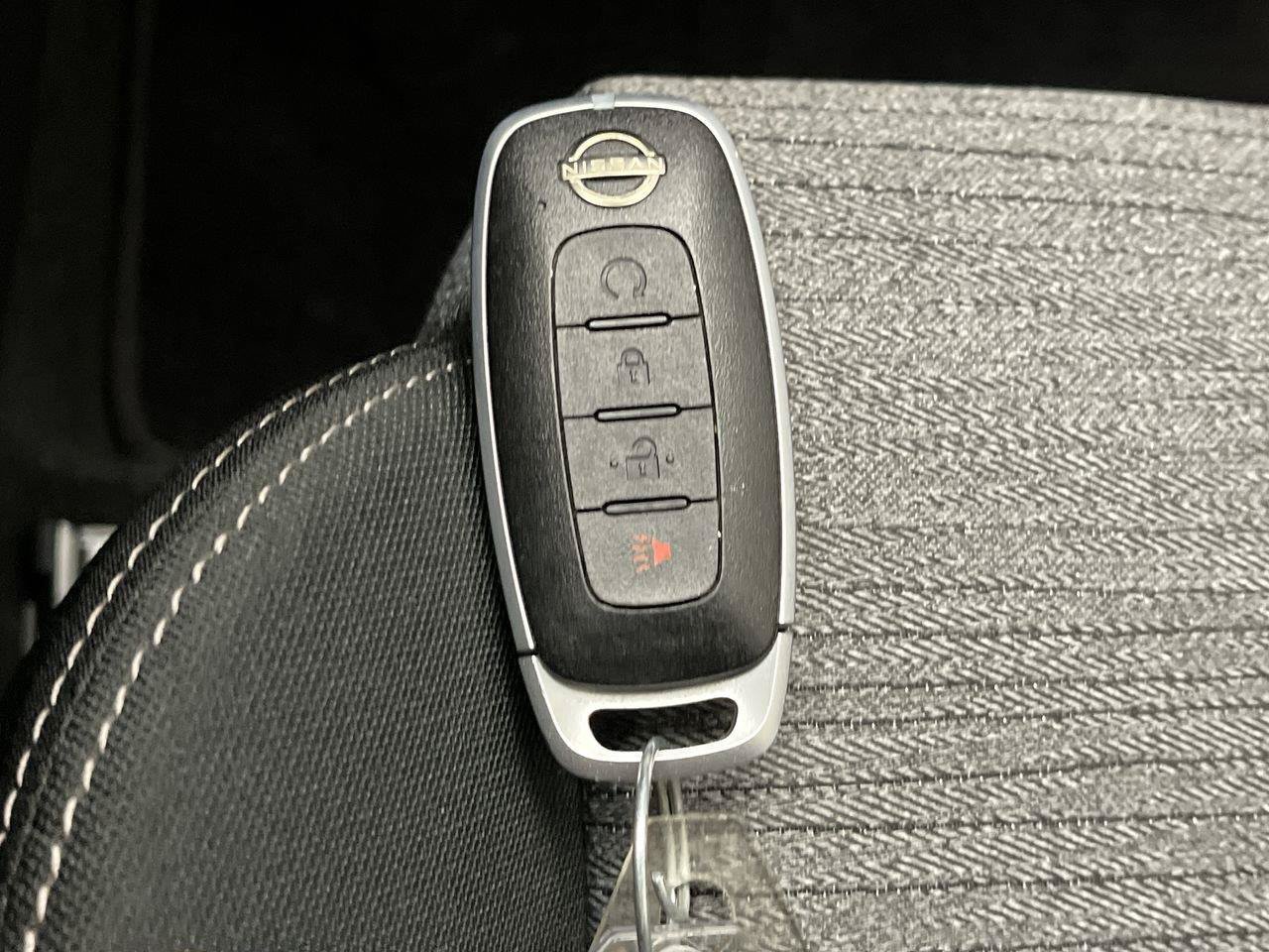 Used 2023 Nissan Rogue SV AWD/4WD image 23
