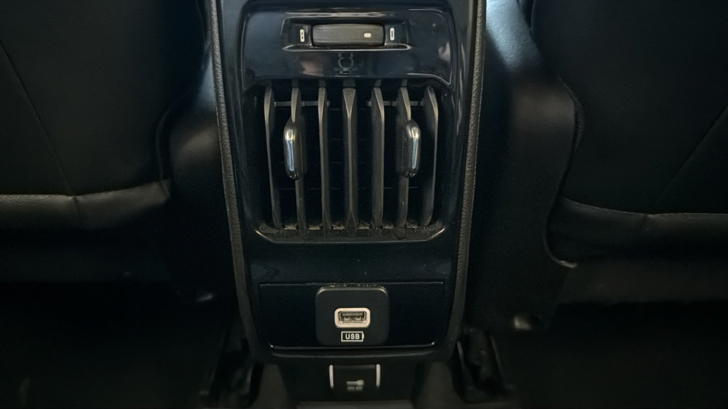 Used 2024 Jeep Compass Latitude AWD/4WD image 12
