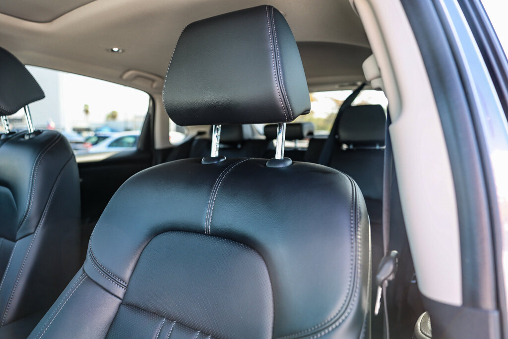 Used 2027 Honda HR-V EX-L image 18