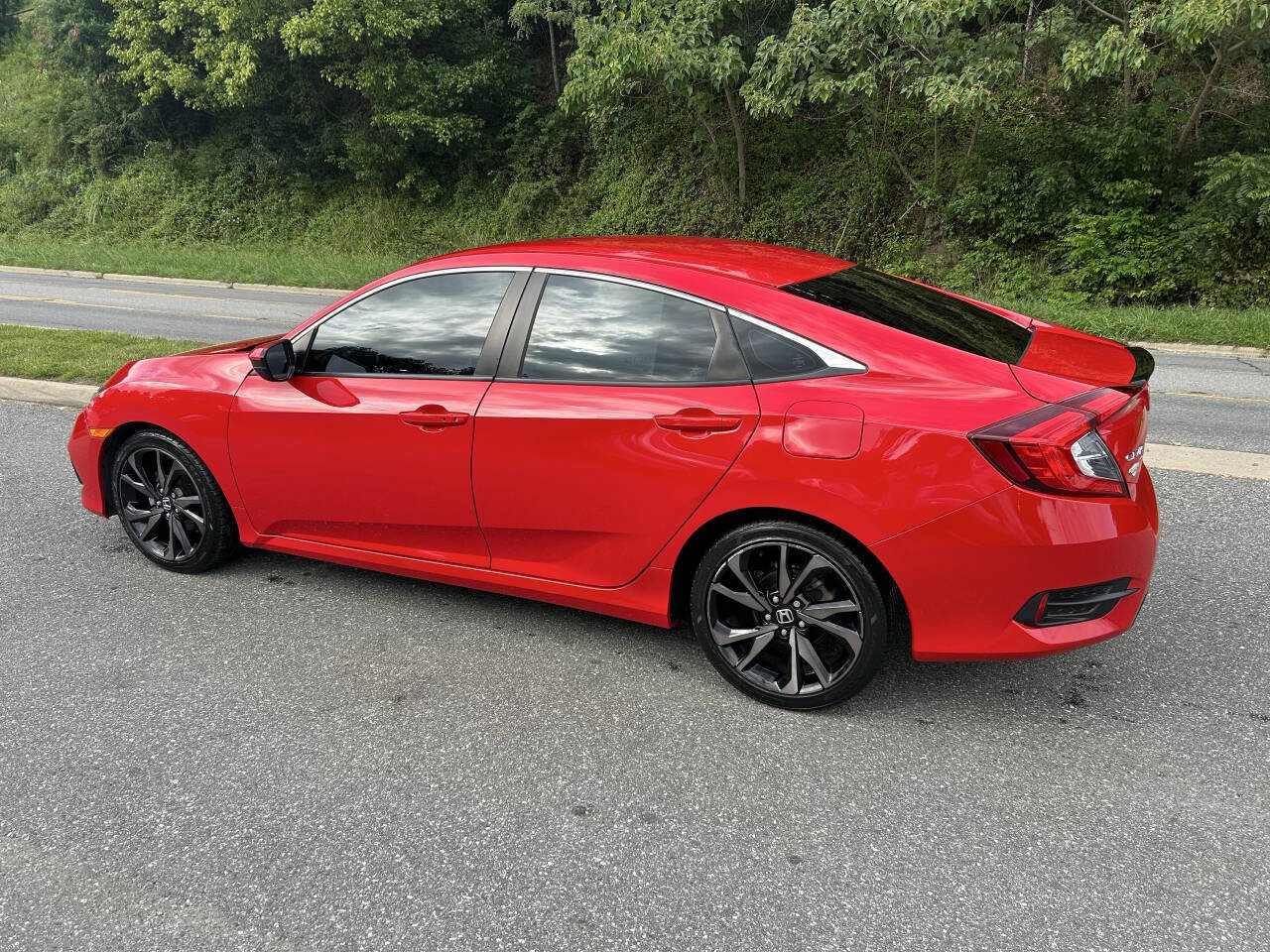 Used 2020 Honda Civic Sport image 4