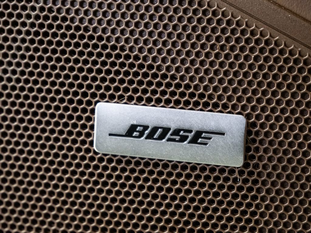 Certified 2023 Porsche Cayenne Platinum Edition image 7