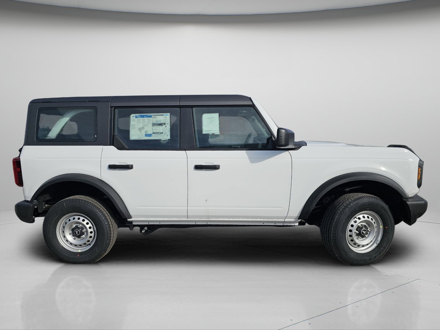New 2025 Ford Bronco 4-Door AWD/4WD image 23