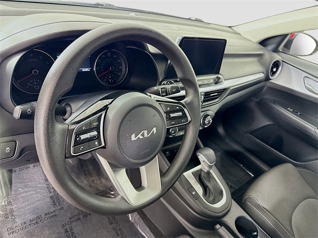 Used 2024 Kia Forte LXS image 9
