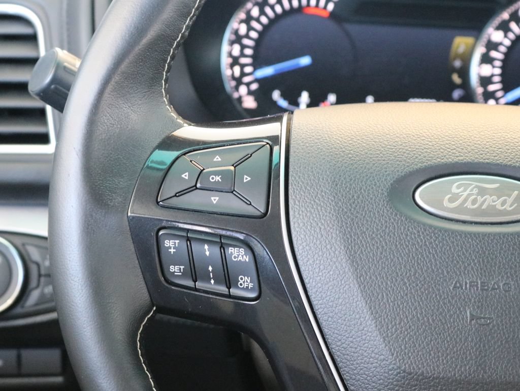Used 2017 Ford Explorer Platinum AWD/4WD image 13