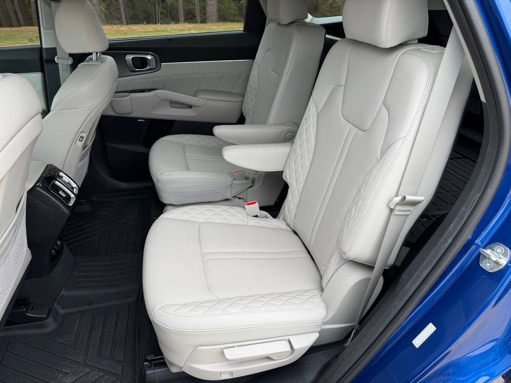 Used 2023 Kia Sorento SX image 16