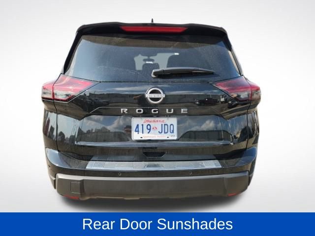 Used 2025 Nissan Rogue SV w/ SV Premium Package image 8