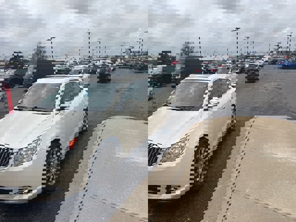 Used 2013 Buick LaCrosse Leather image 1
