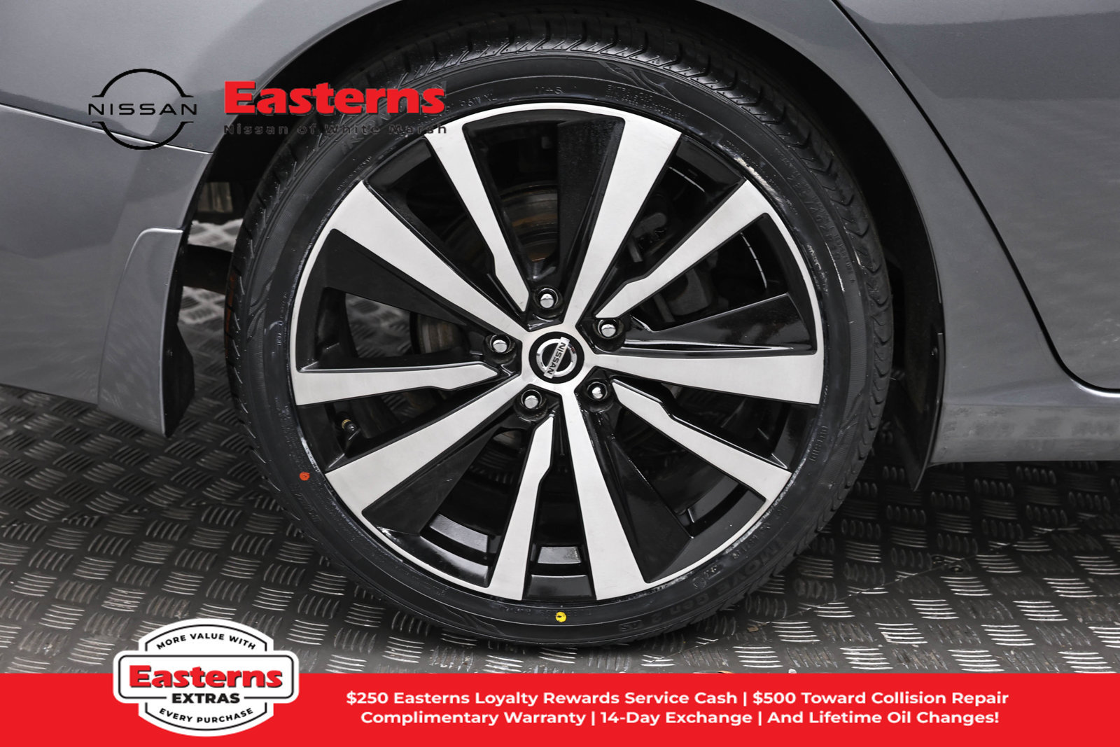 Used 2020 Nissan Altima 2.5 SR FWD image 29
