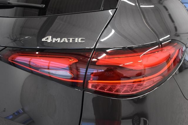 New 2026 Mercedes-Benz GLC 300 4MATIC image 12