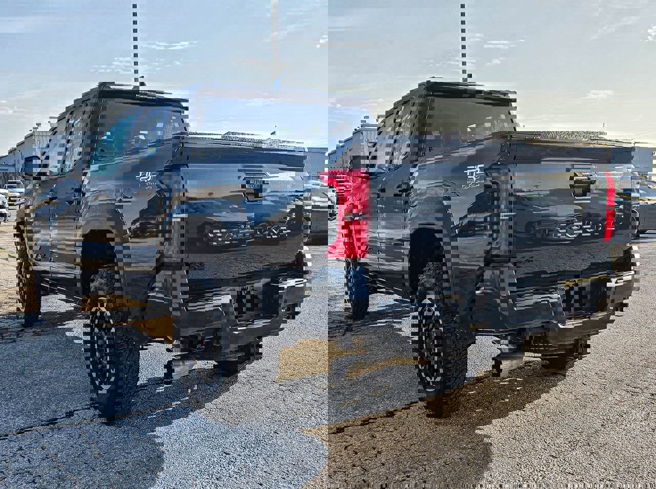 Used 2024 Toyota Tacoma TRD Off-Road image 4