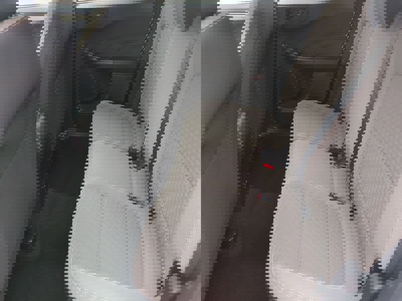 Used 2022 Ford Escape SE image 19