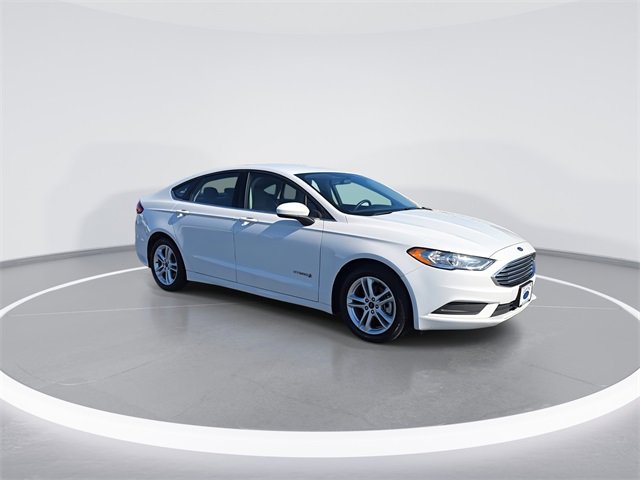 Used 2018 Ford Fusion S image 2