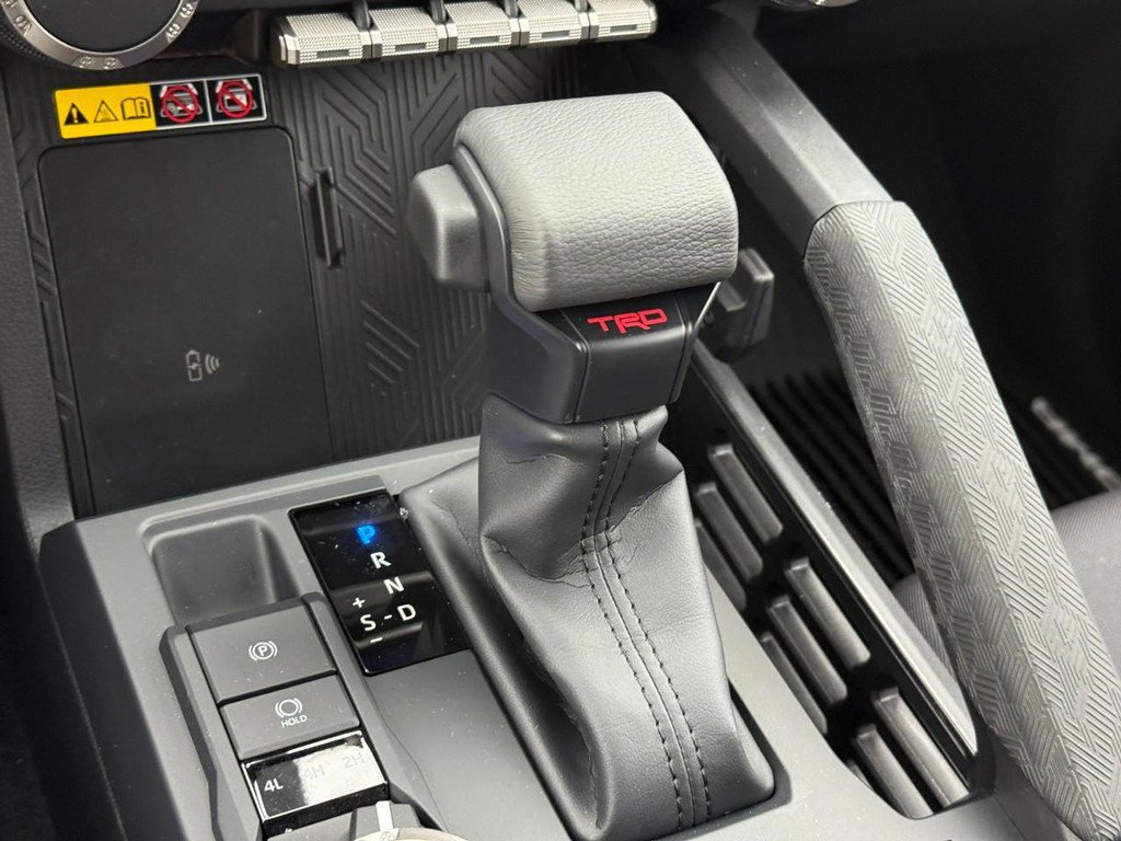 New 2025 Toyota Tacoma 4x4 Double Cab image 17