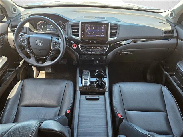 Used 2017 Honda Pilot Touring image 16