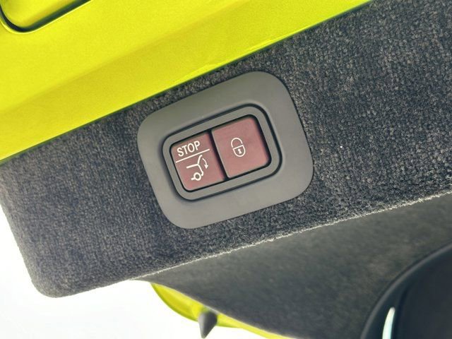 New 2025 Aston Martin DBX 707 image 43